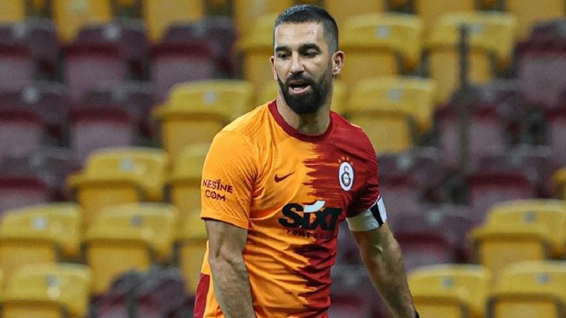 Arda Turan: 'Futbolu bırakıyor muyum bırakmıyor muyum bilmiyorum'