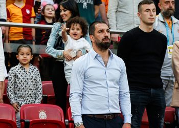 Arda Turan'dan sitemkâr paylaşım: Galatasaraylı gibi uyumak istiyorum, izin verin