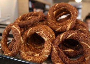 Asgari ücretli son zamlarla 354 simit kaybetti: 1417 simit alabilecekken şimdi 1063'e düştü