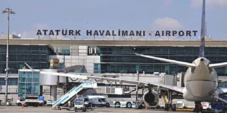 Atatürk Havalimanı'na 30 Mayıs'a kadar uçuş yasağı getirildi