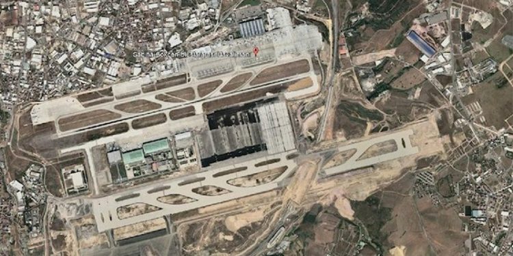 Atatürk Havalimanı'nın pistlerini kırıyorlar, Sabiha Gökçen'in pistini sekiz yıldır bitirmiyorlar