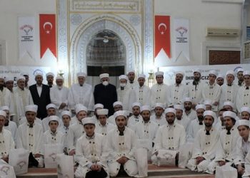 Atatürk’ü hedef alan Dermirkan yine sahneye çıktı: İcazet törenine katıldı