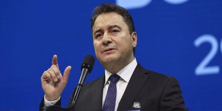 Babacan: Biz iktidara geldiğimizde, kimsenin eli tweet atarken titremeyecek