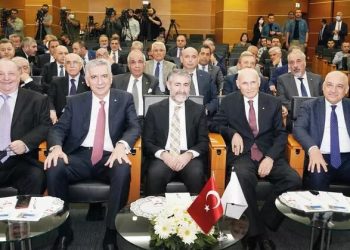 Bakan Nebati’nin toplantısına katılan iş insanı: Ekonomiyi bilmiyor, bu kafayla kendi mağazalarını nasıl ayakta tuttuğunu anlamıyorum