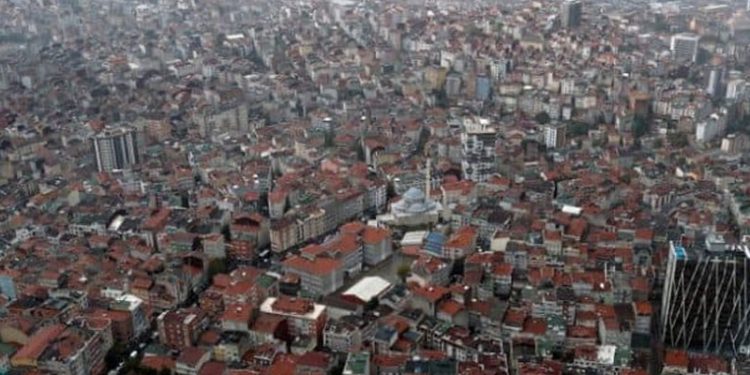 Bakan duyurdu: Ev yapmak isteyene uygun fiyatlı arazi devletten