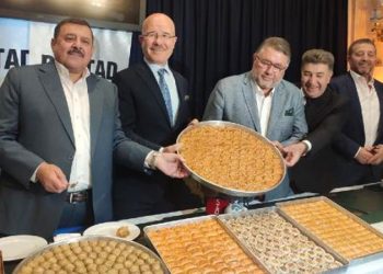 Baklava üreticileri: Stokçularla mücadele için fıstıklı baklava üretmeyeceğiz  
