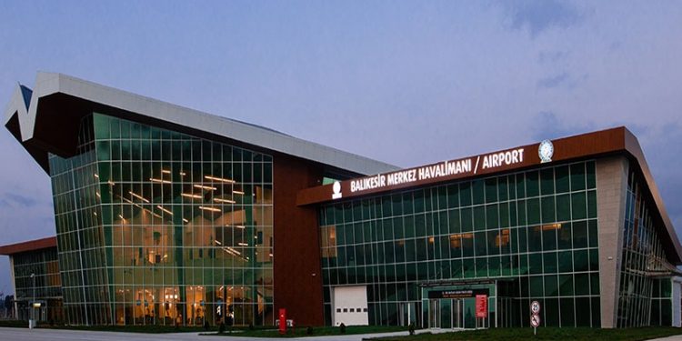 Balıkesir Havalimanı’na 2 yıldır uçak inmemesini eleştiren CHP’li Şahin: AKP kamu kaynaklarını heba ediyor