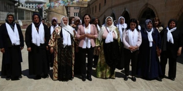 Barış Anneleri Meclisi: Barzanî ihanetten vazgeçsin