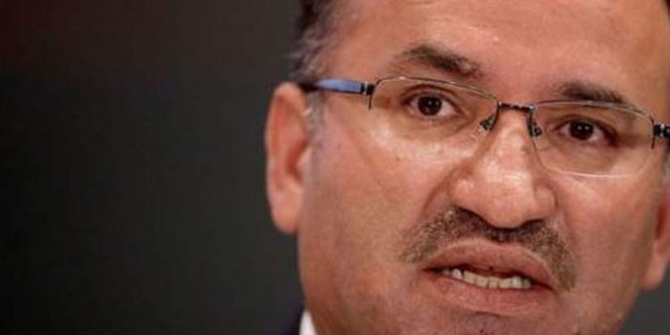 Bekir Bozdağ: "Yedi ilde yeni idare ve bölge adliye mahkemeleri kuruyoruz"