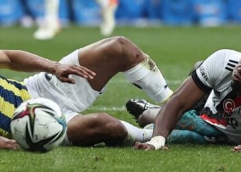 Beşiktaş-Fenerbahçe derbisi 1-1 beraberlikle sonuçlandı