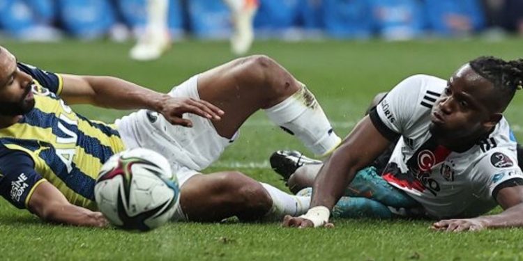 Beşiktaş-Fenerbahçe derbisi 1-1 beraberlikle sonuçlandı