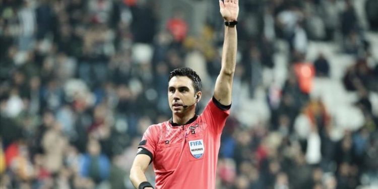 Beşiktaş-Fenerbahçe derbisinin hakemi Arda Kardeşler hakkında TFF'den 'bitcoin' soruşturması