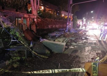 Beşiktaş'ta istinat duvarı çöktü: 1 kişi öldü, 1 kişi yaralandı