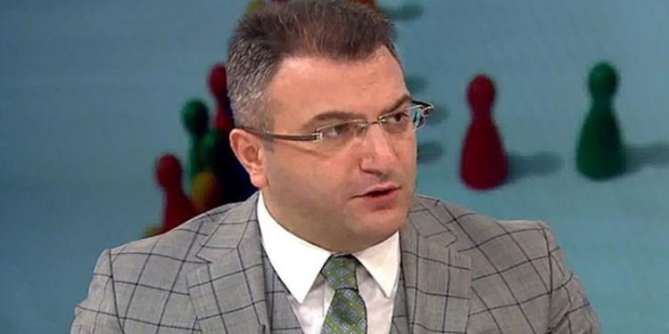 Beşiktaş'tan Cem Küçük'e yanıt: Gazeteci müsveddesi