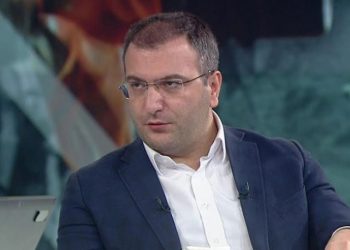 Beşiktaş'tan Cem Küçük'e çok sert yanıt: "Gazeteci müsveddesi, bunun şamarı ağır olur"