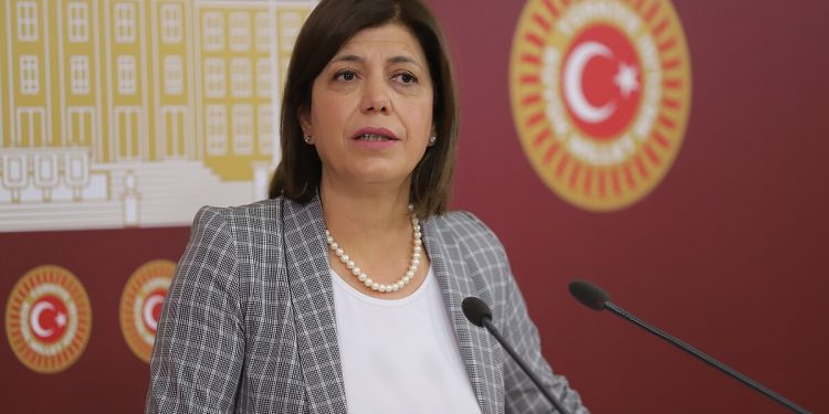 Beştaş’tan konut paketine tepki: Müteahhit korumalı sistem, kur korumalı sistemin paraleli