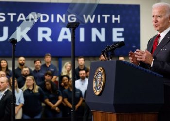 Biden, Ukrayna'ya silah verilmesini kolaylaştıracak yasayı imzaladı