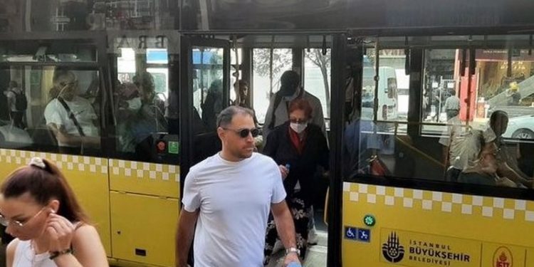 Bilim Kurulu Üyesi Prof. Dr. Yavuz: Ben toplu taşımada maske kullanmaya devam ediyorum