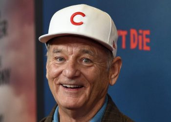 Bill Murray, sette uygunsuz davranış nedeniyle şikayet edildiğini kabul etti