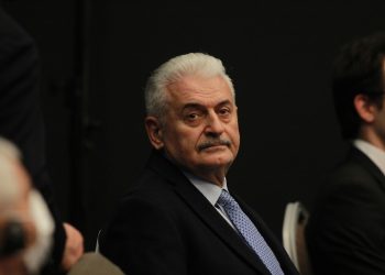 Binali Yıldırım: Enflasyon, insanların cebinden imkanlarını alan bir ejderha gibidir