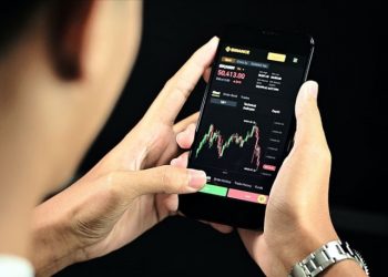 Binance çekim işlemlerini askıya aldı!