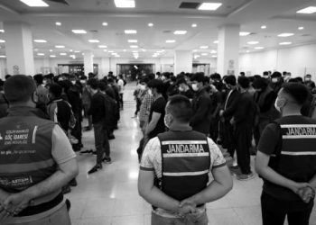 Bir haftada 17 bin göçmen gözaltına alındı