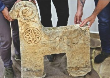 Bir yıl önce çalınan ‘Koç Başlı Mezar Taşı’ Hozat'ta bulundu