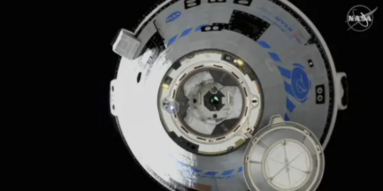 Boeing yapımı Starliner, ilk kez Uluslararası Uzay İstasyonu'yla kenetlendi