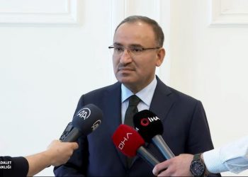 Bozdağ: Türkiye’de tweet attı diye soruşturma açılan bir kişi yok, tweete yazılanlardan dolayı açılıyor