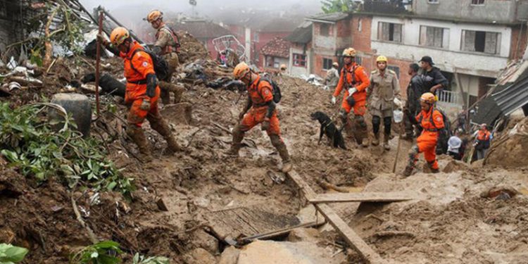 Brezilya’da toprak kayması: 33 ölü