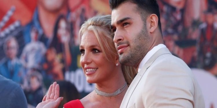 Britney Spears evleniyor