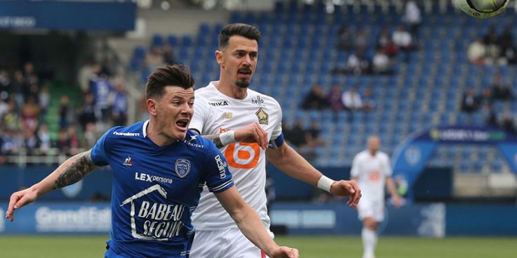 Burak Yılmaz kırmızı kart gördü, Lille 3 penaltıyla kaybetti