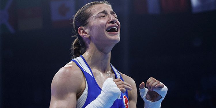 Buse Naz Çakıroğlu dünya şampiyonu!