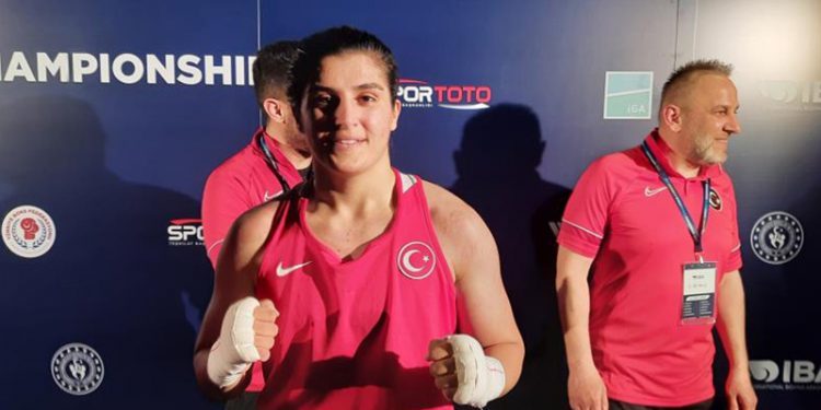 Busenaz Sürmeneli: Şampiyon bir Trabzonspor’a, şampiyon bir sporcu yakışır