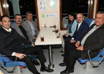 Bülent Turan’dan muhalefete ‘dangalak’; muhalif basına ‘geri zekalılar’ çıkışı
