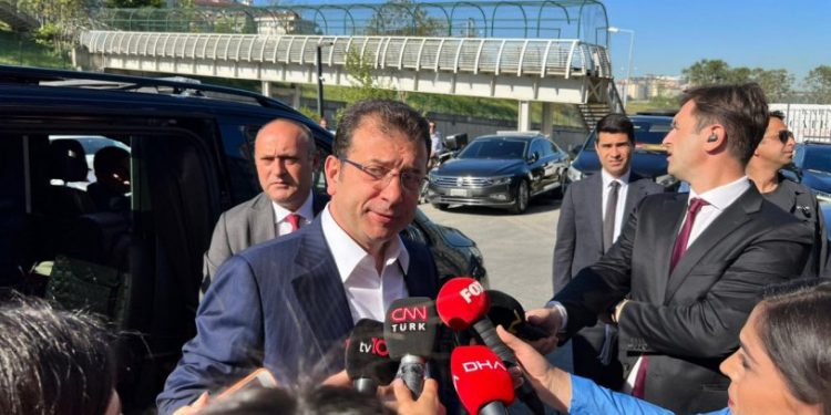 CHP'de 'olağanüstü' MYK toplantı öncesi İmamoğlu'ndan Kaftancıoğlu mesajı: 'İstanbul kaybedildiği için bunlar oldu'