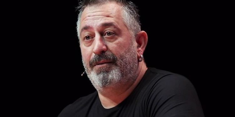 Cem Yılmaz: 20 yaşındaki bir çocuktan daha fırlama olmam bekleniyor