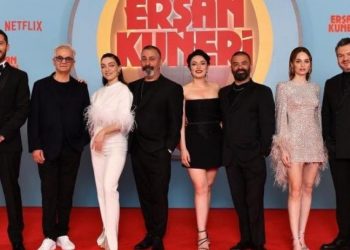 Cem Yılmaz'ın yeni dizisi Erşan Kuneri yayına girdi