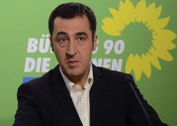 Cem Özdemir Almanya'da en beğenilen siyasetçiler arasında