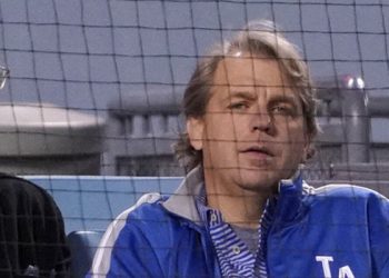 Chelsea 4,25 milyar sterline satıldı