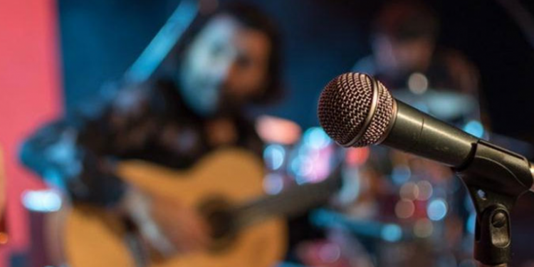 DEVA Partisi'nden müzik yasağına tepki: 'Hükûmet dalga geçer gibi 1 saat esnetti'