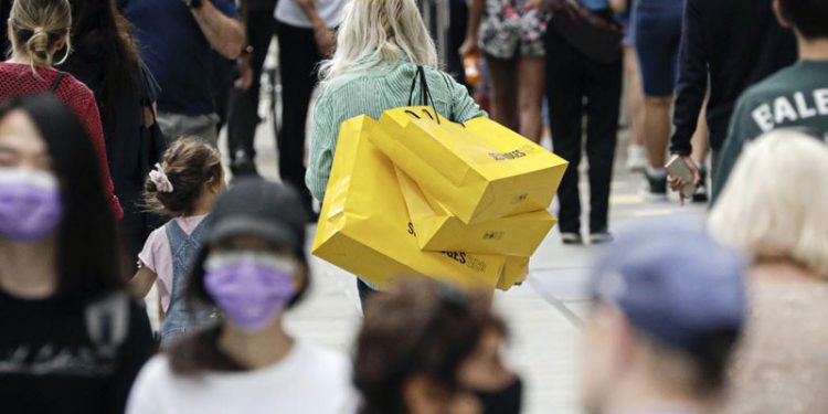 DSÖ: 50 ülkede artan vakalar Kovid-19'un istikrarsızlığını gösteriyor