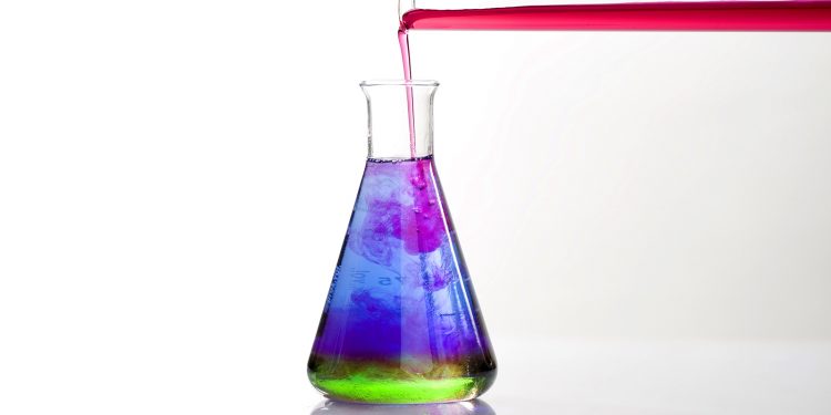 Danışmanlık şirketi Kearney: Kimya sektöründe birleşme ve satın almalar 2019-2021 arasında yüzde 29 geriledi