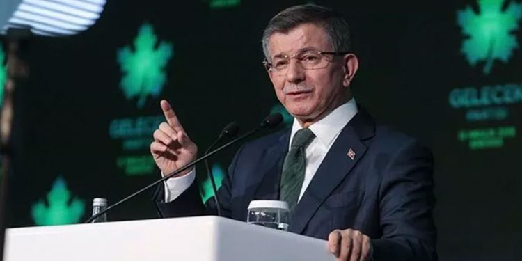 Davutoğlu: AKP-MHP koalisyonu ekonomi bilimiyle savaşıyor