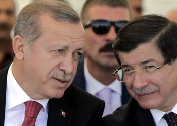 Davutoğlu’na 'konuş' çağrısı: 7 Haziran-1 Kasım süreci yeniden mi sahneleniyor?