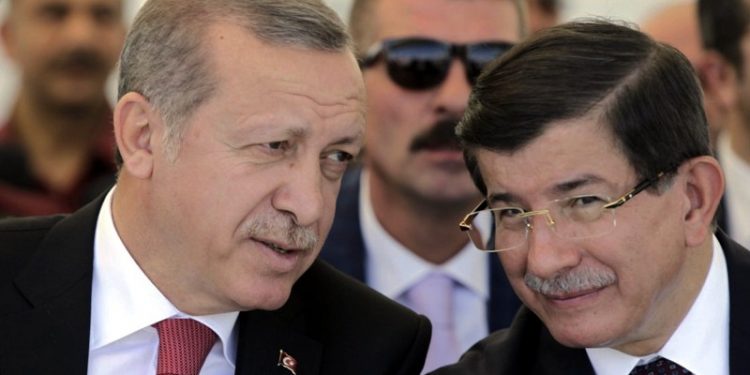 Davutoğlu’na 'konuş' çağrısı: 7 Haziran-1 Kasım süreci yeniden mi sahneleniyor?