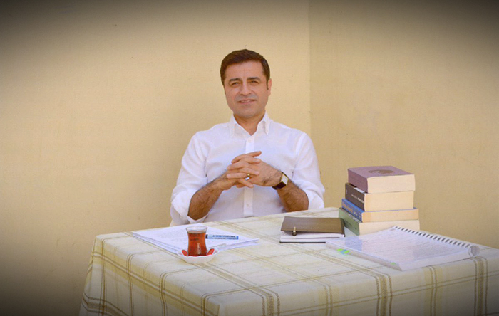 Demirtaş’tan muhalefete eleştiri: ‘Sorumluluk da vebal de hepinizde, lütfen artık kendinize gelin’