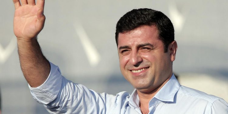 Demirtaş’tan birlik çağrısı: ‘Herhangi bir parti için değil, demokrasi için…’
