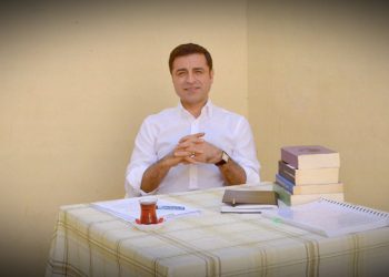 Demirtaş’tan muhalefete eleştiri: ‘Sorumluluk da vebal de hepinizde, lütfen artık kendinize gelin’