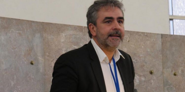 Deniz Yücel PEN Almanya başkanlığını bıraktı